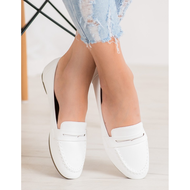 Diamantique Mocassins blancs avec cuir écologique 1