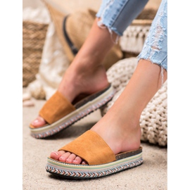 Renda Pantoufles Sur La Plateforme brun 1 Renda Pantoufles Sur La Plateforme brun 1