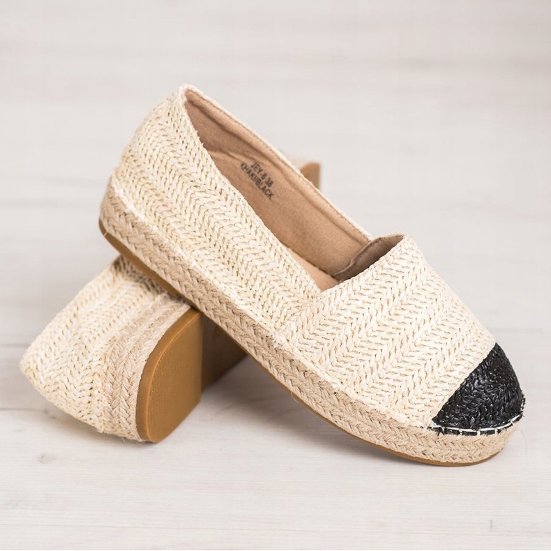 SHELOVET Espadrilles à la mode sur la plate-forme beige 1 SHELOVET Espadrilles à la mode sur la plate-forme beige 1