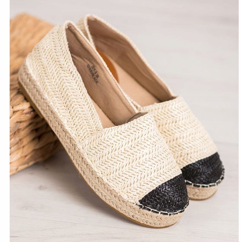 SHELOVET Espadrilles à la mode sur la plate-forme beige 2 SHELOVET Espadrilles à la mode sur la plate-forme beige 2