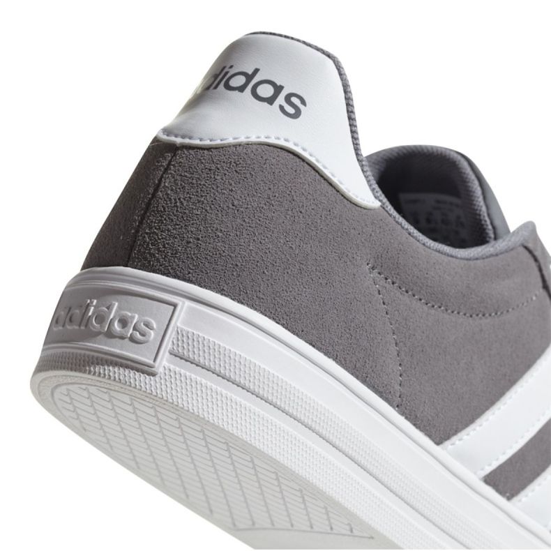 Chaussures Adidas Daily 2.0 M DB0156 gris 1