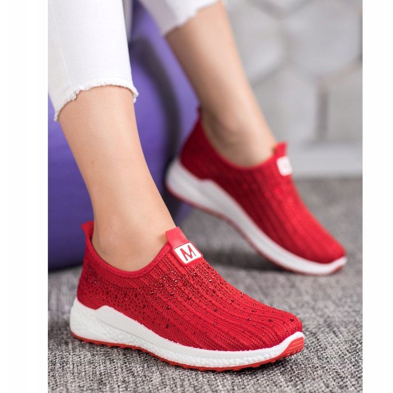 SHELOVET Chaussures rouges avec cristaux 1 SHELOVET Chaussures rouges avec cristaux 1