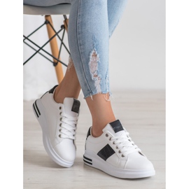 RTX WALK Baskets avec empiècements noirs blanc 1