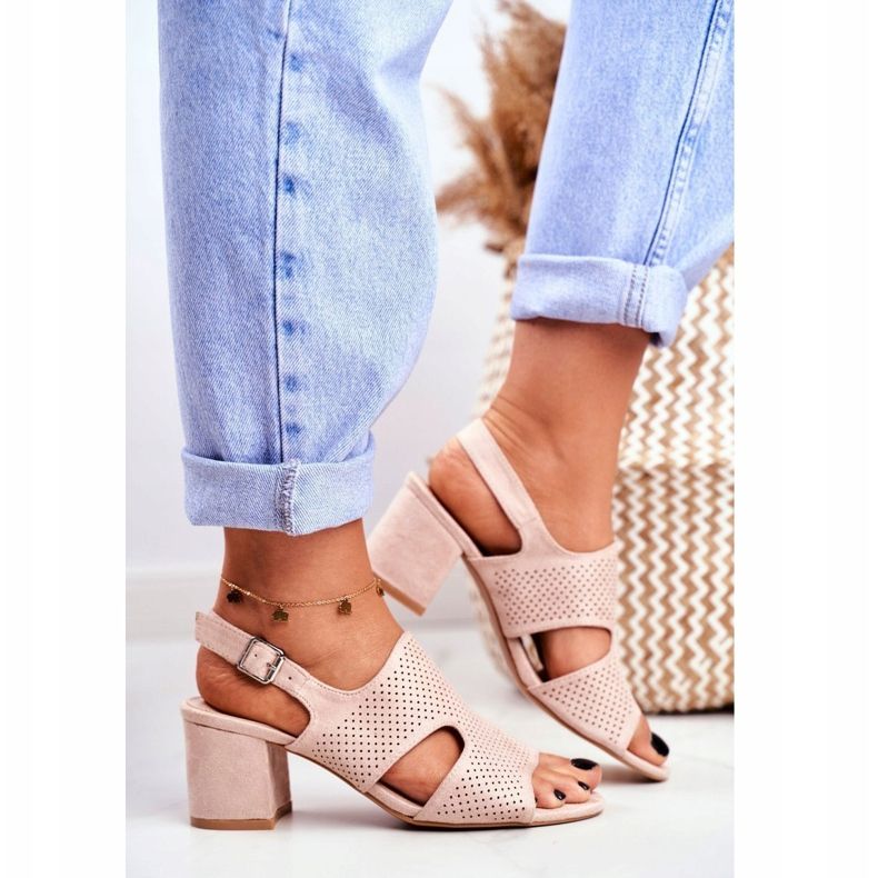 BUGO Sandales Sur Un Talon Ajouré Pour Femme Beige Valery 1 BUGO Sandales Sur Un Talon Ajouré Pour Femme Beige Valery 1