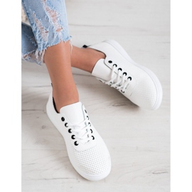 SHELOVET Baskets ajourées avec cuir écologique blanc 1