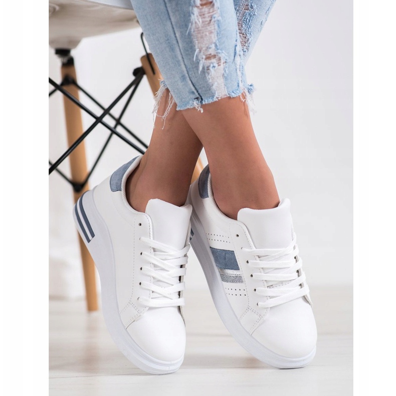 SHELOVET Baskets avec empiècements en daim blanche 2