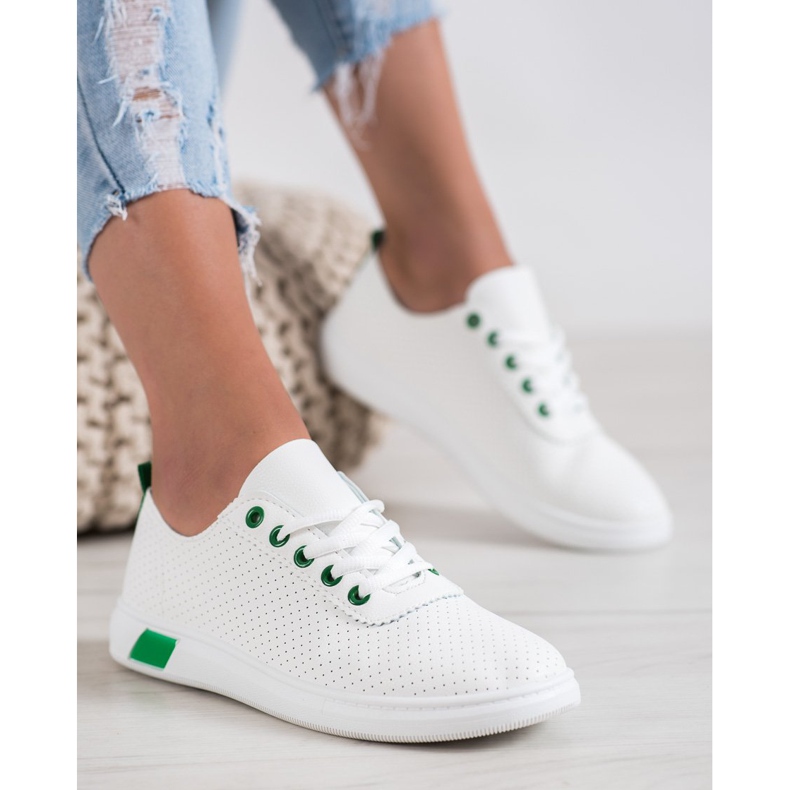 SHELOVET Baskets ajourées avec cuir écologique blanc 2