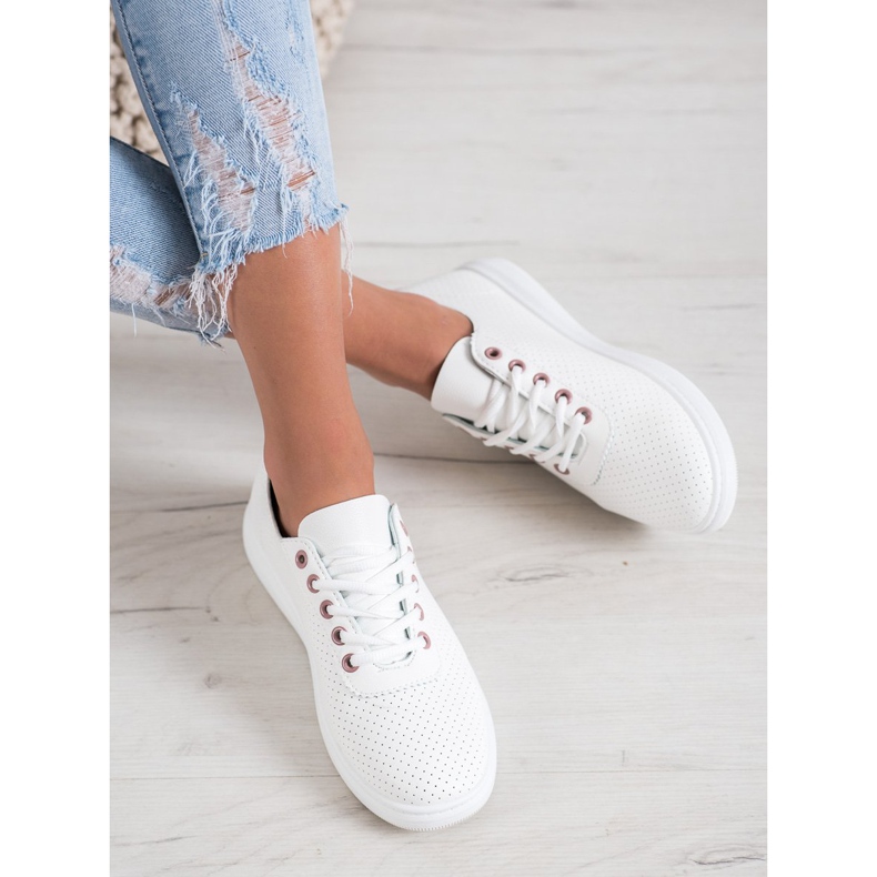 SHELOVET Baskets ajourées avec cuir écologique blanche 1