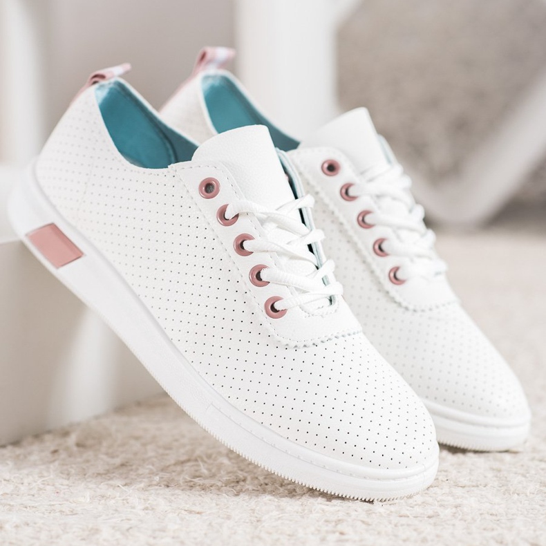 SHELOVET Baskets ajourées avec cuir écologique blanc 2