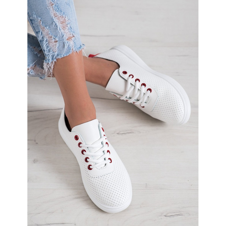 SHELOVET Baskets ajourées avec cuir écologique blanc 1
