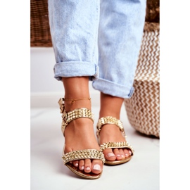 Sandales plates pour femmes dorées Lu Boo avec clous Aldona d'or 2