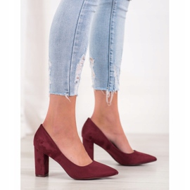 Small Swan Escarpins bordeaux sur un pilier rouge multicolore 4