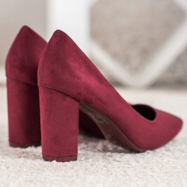 Small Swan Escarpins bordeaux sur un pilier rouge multicolore 1