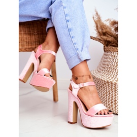 LU BOO Hautes sandales roses sur une barre de chaussures en velours 2