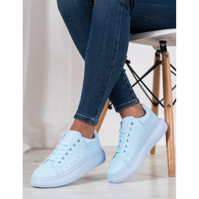 SHELOVET Baskets bleues sur la plate-forme 1