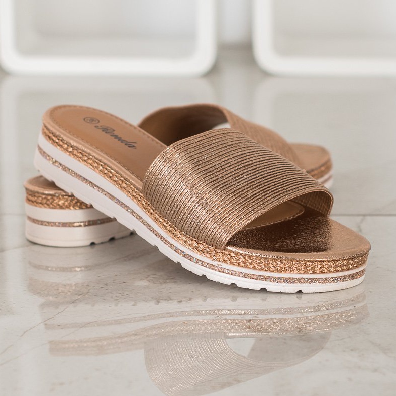 Renda Chaussons dorés brillants 2