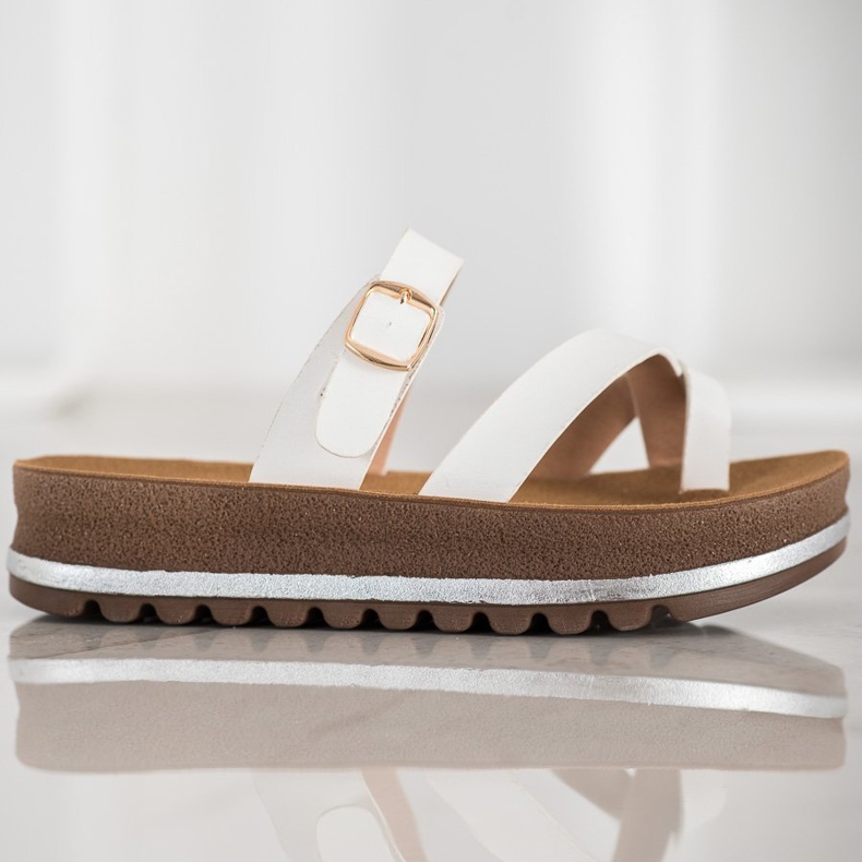 Comer Pantoufles Sur La Plateforme De La Mode blanche 1