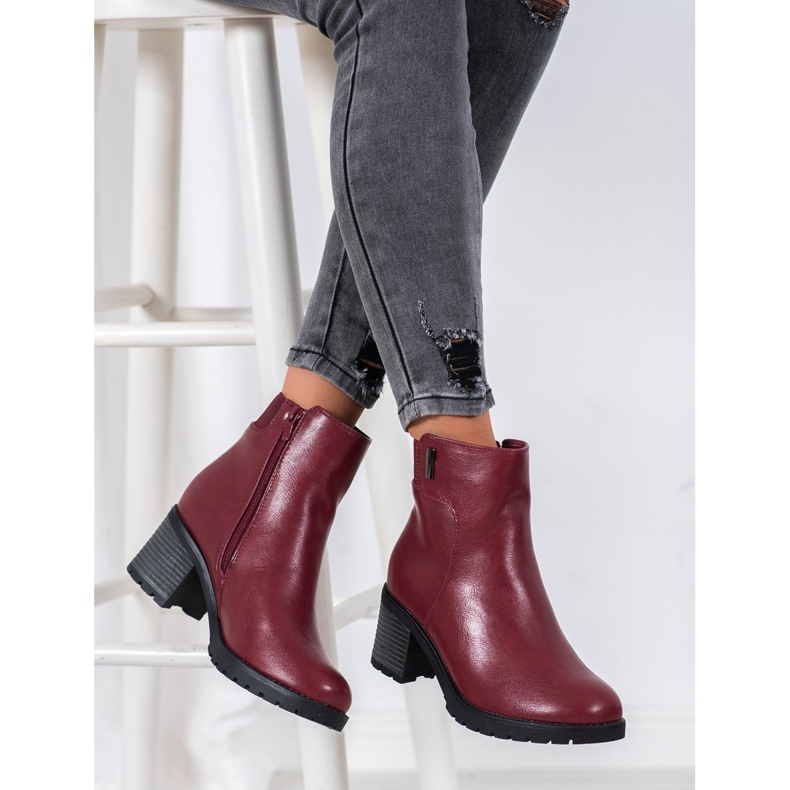 J. Star Bottes confortables sur un poteau rouge 1
