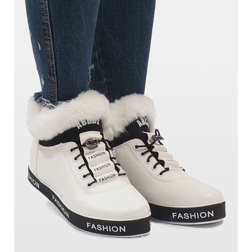 Bottes en daim à fourrure isolées blanches NB252P-1 2