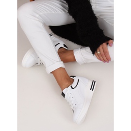 Baskets blanches BY-0370 BLANC/NOIR sur un coin caché le noir 5