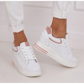 Baskets blanches BY-0370 BLANC/ROSE sur un coin caché 3