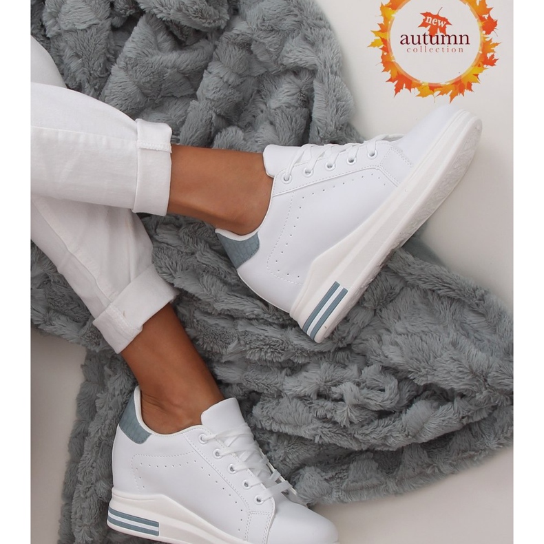 Baskets blanches MY-0367 BLANC/BLEU sur un coin caché 1