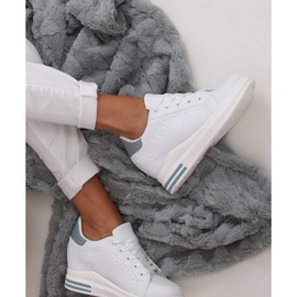 Baskets blanches MY-0367 BLANC/BLEU sur un coin caché 4