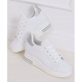 Baskets blanches MY-0367 BLANC/ARGENT sur un coin caché 2
