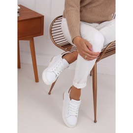 Baskets blanches MY-0367 WHITE / CHAMPAGNE sur un coin caché 4