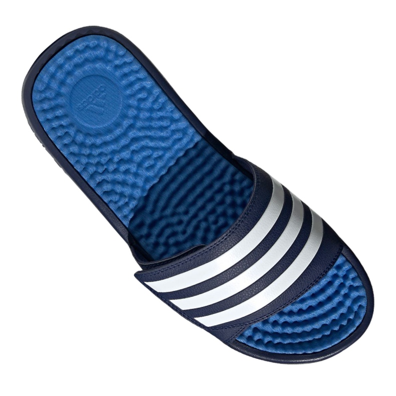 Chaussons Adidas Adissage Tnd M F35564 blanche bleu marin bleu 2