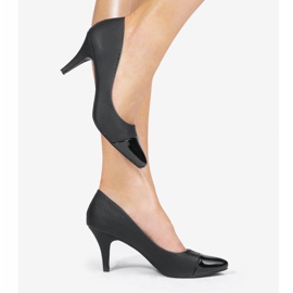 Escarpins noirs sur le talon YS-437 le noir 1