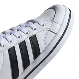 Chaussures Adidas Bravada M FW2887 blanc 1