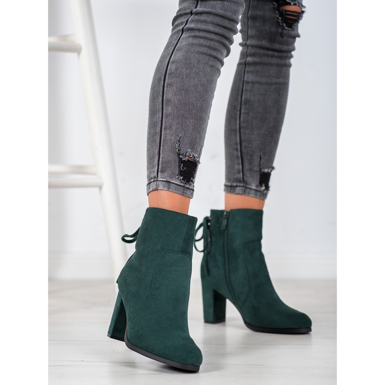 Bottes nouées sur le poste VINCEZA vert 1 Bottes nouées sur le poste VINCEZA vert 1