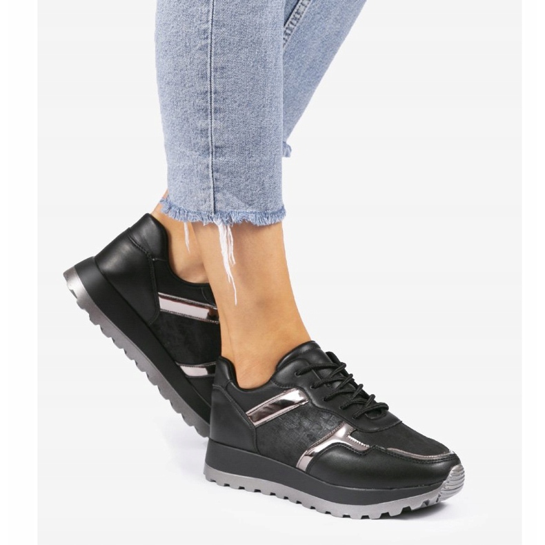 Baskets de sport en cuir écologique noir 2019-447 1