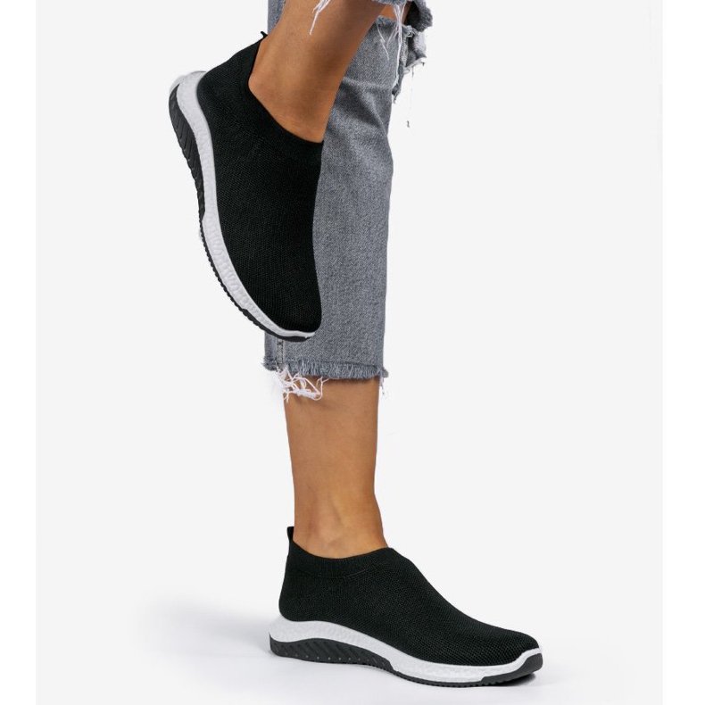 Chaussures de sport noires à enfiler KK-211 2