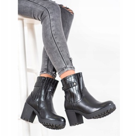 J. Star Bottes chaudes sur le poste noir 2