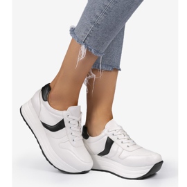 Chaussures de sport blanches, baskets BK-20 2 Chaussures de sport blanches, baskets BK-20 2