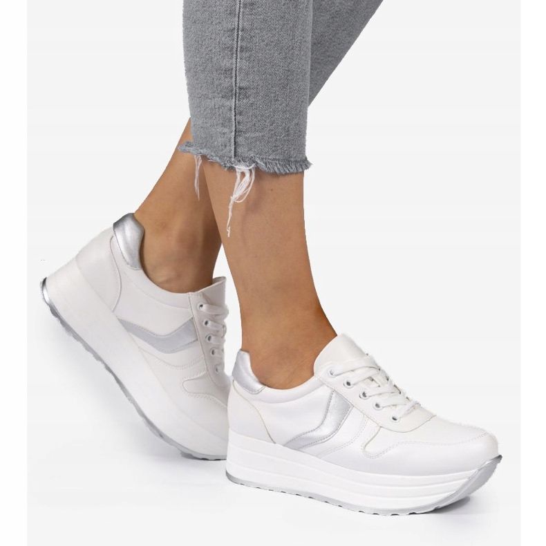 Chaussures de sport blanches, baskets BK-20 1 Chaussures de sport blanches, baskets BK-20 1