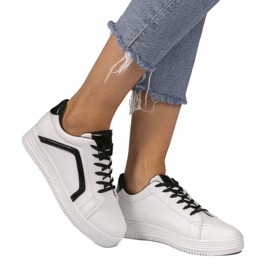 Baskets de sport à la mode blanches en éco-cuir S022 le noir 1
