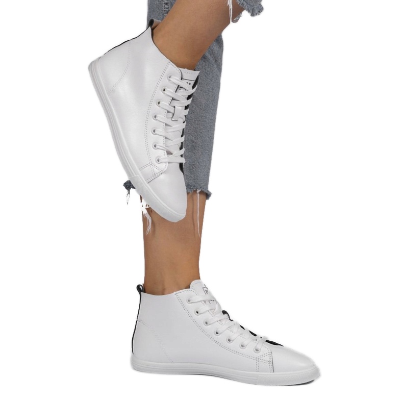 Baskets blanches hautes classiques pour femmes 9858 1