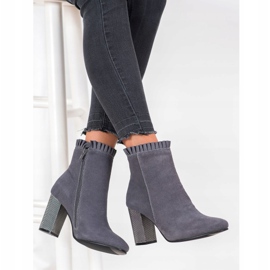 Goodin Bottes en daim à volants gris 4