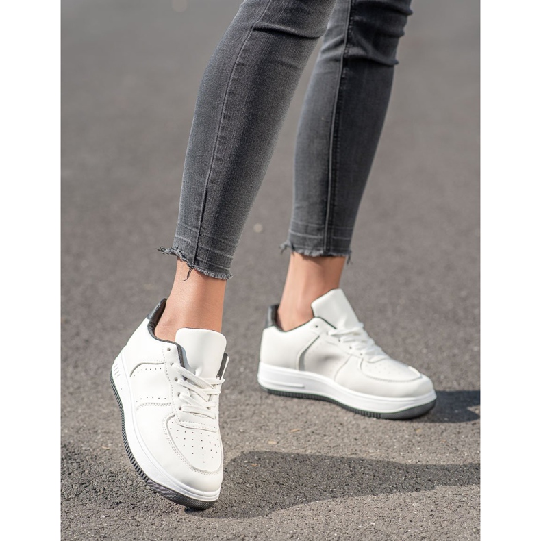 SHELOVET Baskets sur plateforme blanche 2 SHELOVET Baskets sur plateforme blanche 2