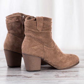 Bestelle Bottes de cowboy ajourées classiques beige 2 Bestelle Bottes de cowboy ajourées classiques beige 2