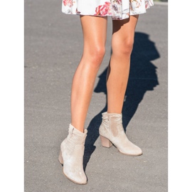 Bestelle Bottes de cowboy ajourées classiques beige 1 Bestelle Bottes de cowboy ajourées classiques beige 1