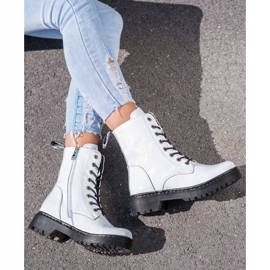 Les maroquiniers de VINCEZA blanche 1