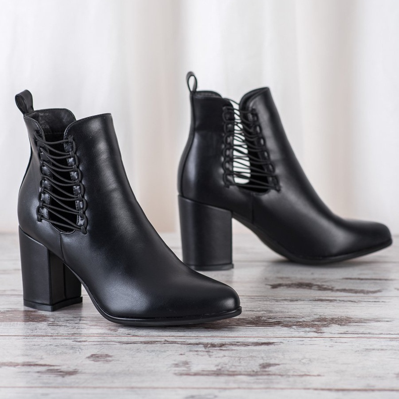 Bottes à découpes VINCEZA noir 1