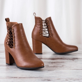 Bottes à découpes VINCEZA brun 1