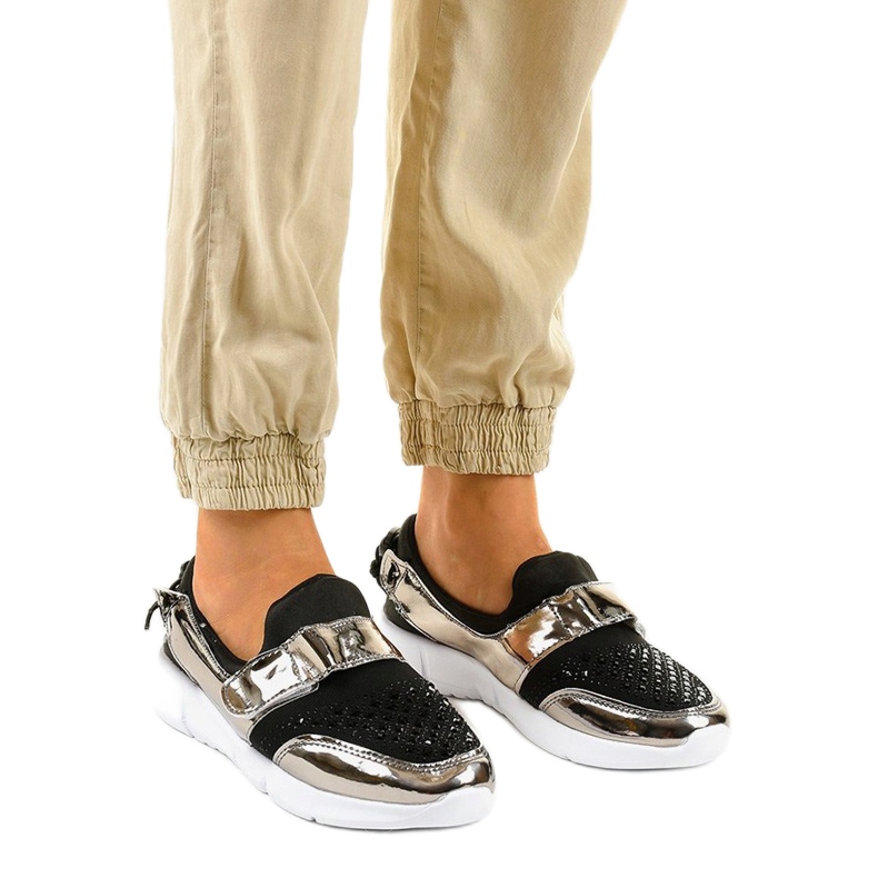 Chaussures de sport à enfiler noires et dorées B120-2 le noir d'or 1