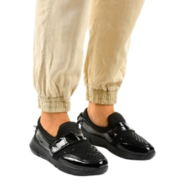 Chaussures de sport à enfiler B120 noires 1