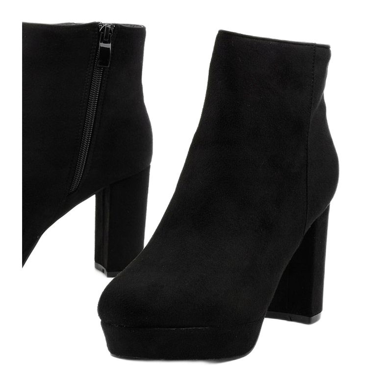 Bottines noires sur le post Neadarea le noir 1
